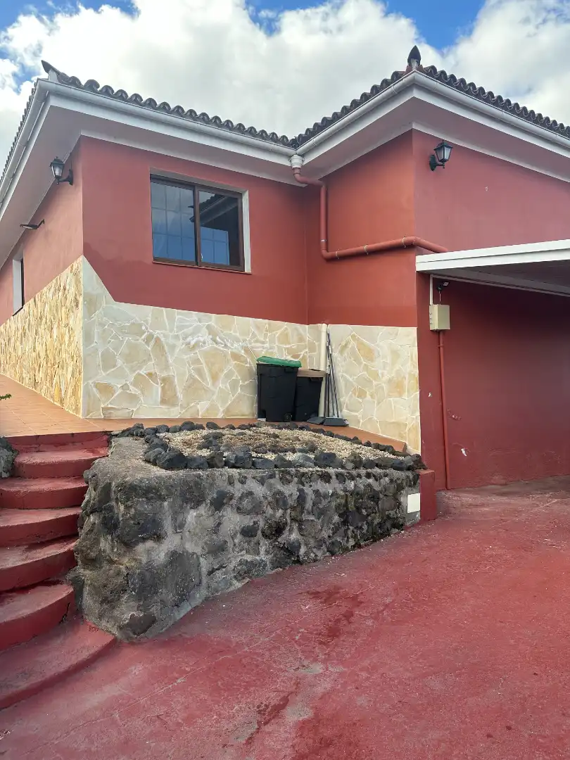 Vista exterior de Casa o chalet de alquiler en La Orotava con Jardín privado, Terraza y Trastero