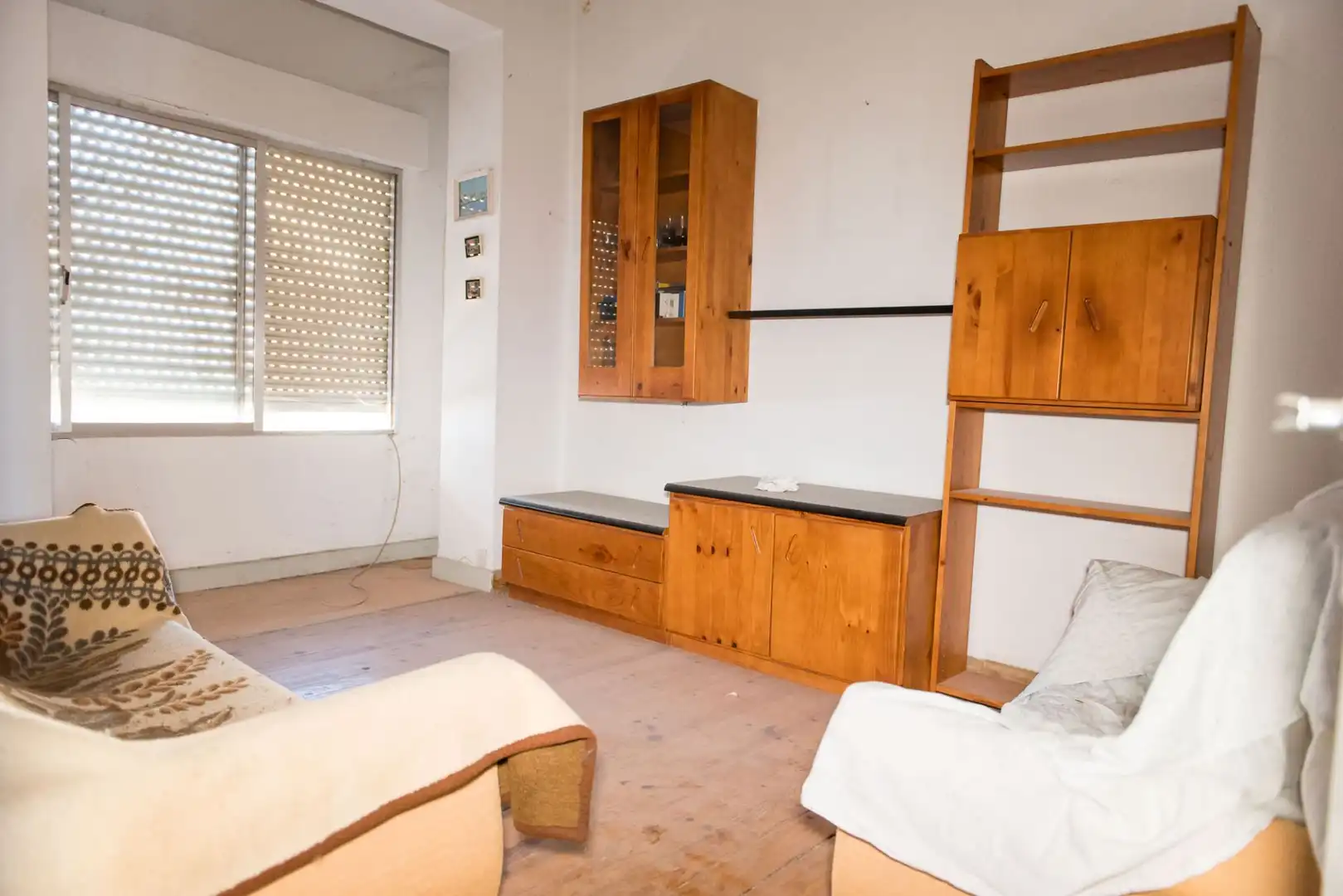Wohnzimmer von Country house zum Verkauf in Toral de los Vados mit Heizung