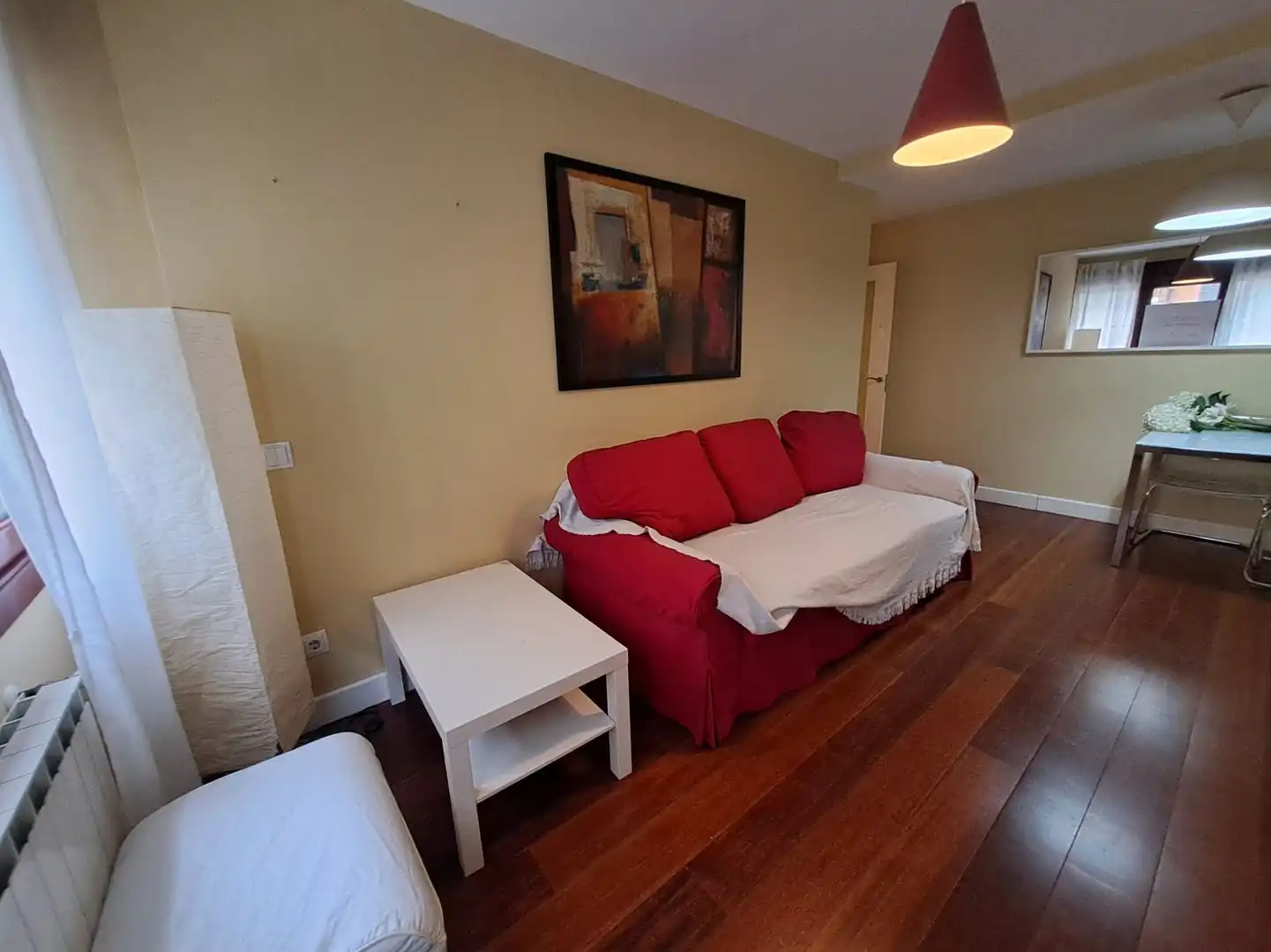 Wohnzimmer von Wohnung zur Miete in Oviedo  mit Möbliert und Balkon