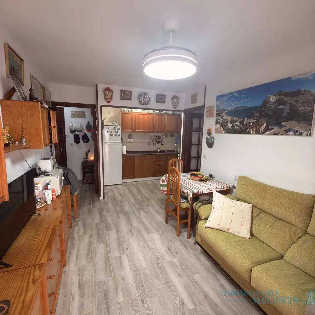 Küche von Wohnung zum Verkauf in Benidorm mit Klimaanlage und Balkon