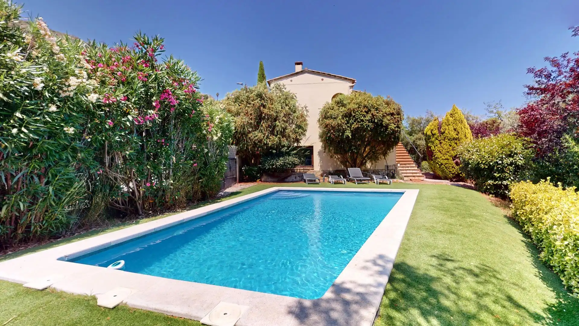 Maison avec piscine à vendre à Milán