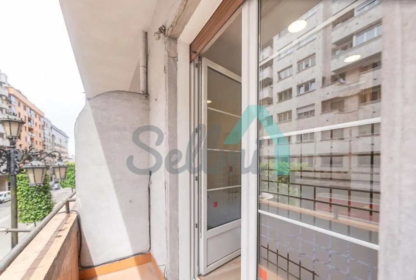 Terraza de Piso de alquiler en Oviedo  con Calefacción, Terraza y Amueblado