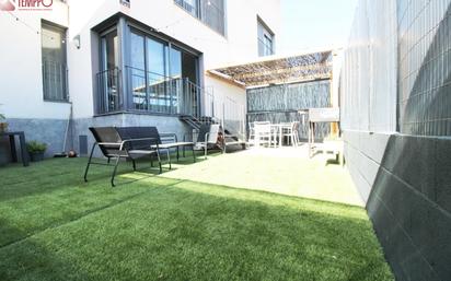 Terrasse von Einfamilien-Reihenhaus zum verkauf in Sant Jaume dels Domenys mit Klimaanlage, Heizung und Privatgarten