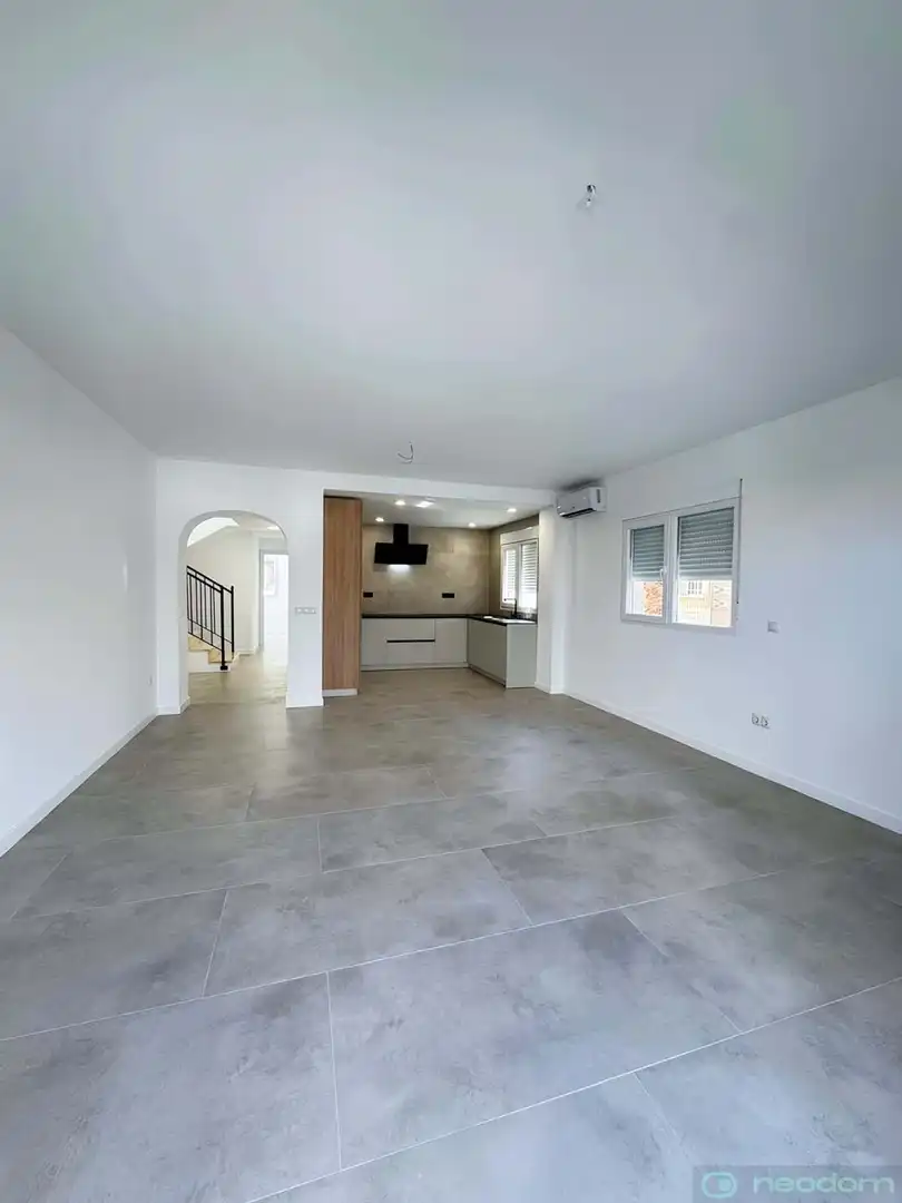 Casa amb terrassa en venda a Carrer de Torrevella, imagen 5
