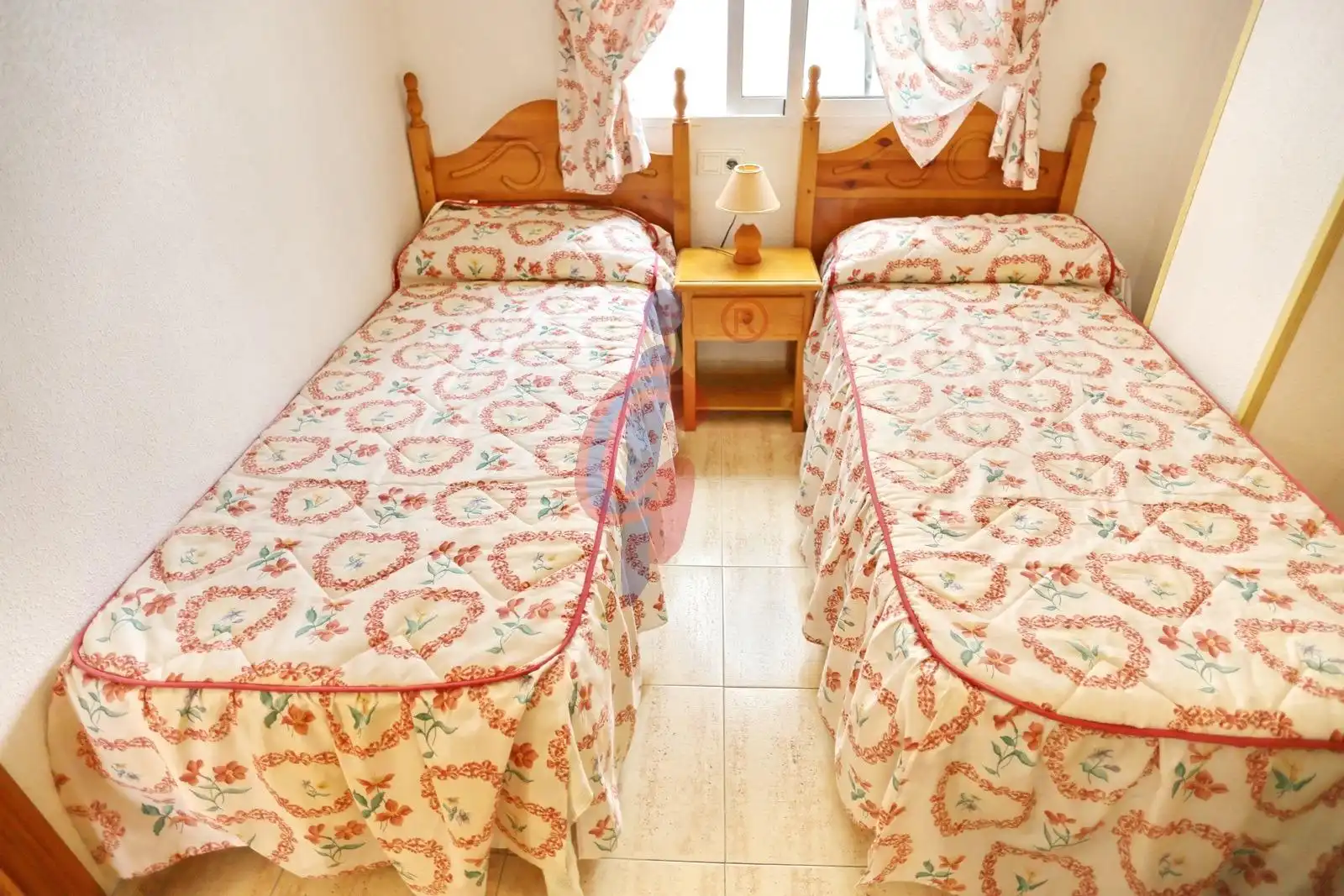 Habitación de Apartamento en venta en Guardamar del Segura con Aire acondicionado, Terraza y Amueblado