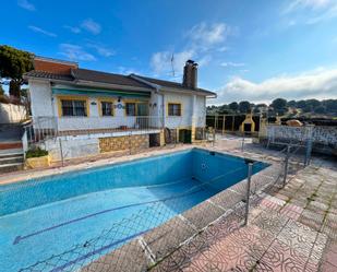 Swimming pool of House or chalet for sale in Ribatejada  with Air Conditioner, Heating and Private garden