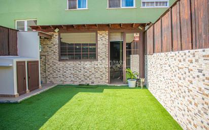 Garden of Flat for sale in Arona