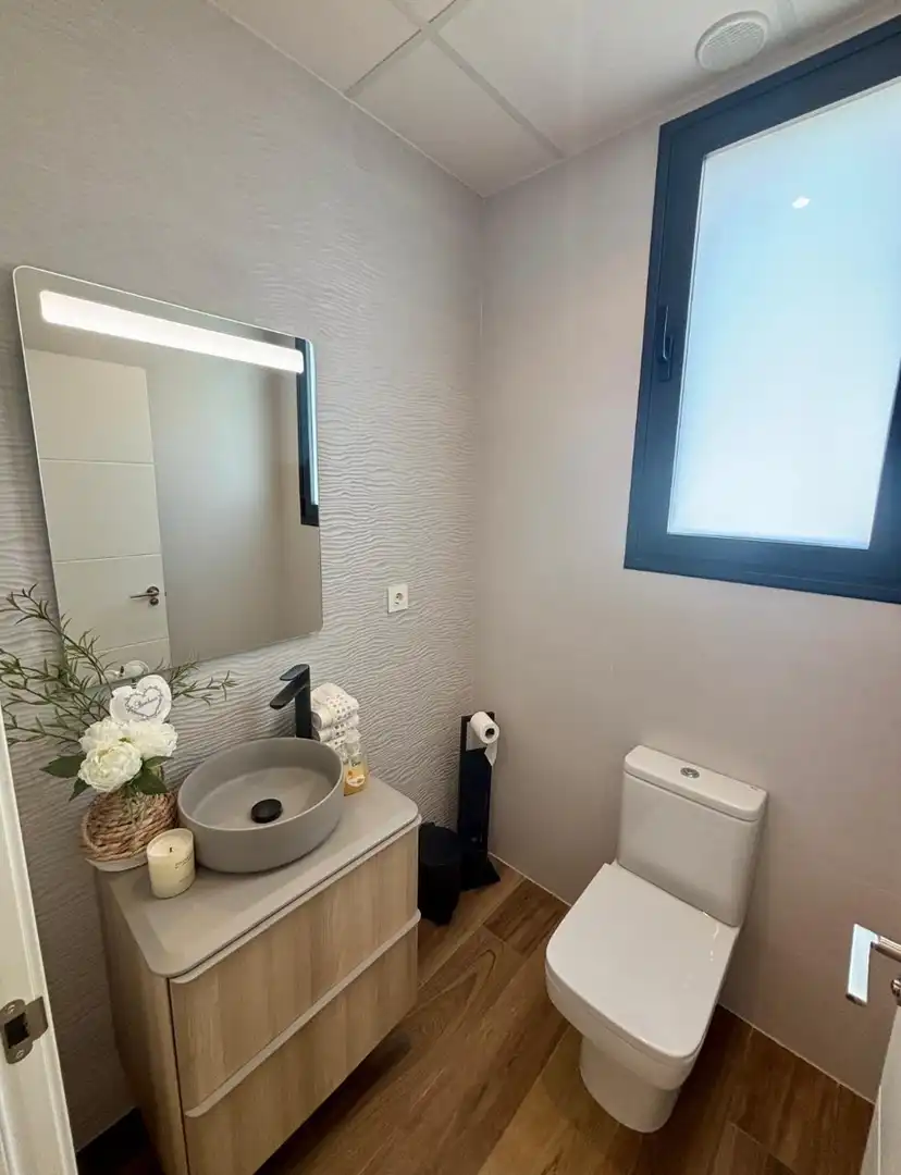 Bany de Casa o xalet en venda en Polop amb Aire condicionat, Jardí privat i Terrassa