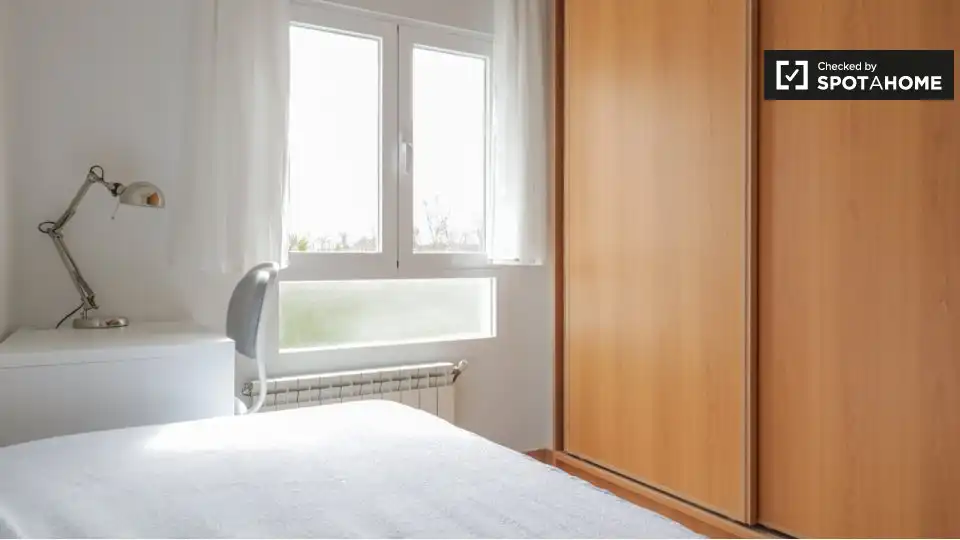 Habitación de Piso para compartir en Leganés con Aire acondicionado, Calefacción y Terraza