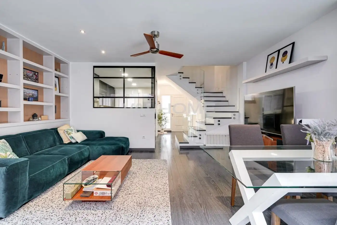 Wohnzimmer von Einfamilien-Reihenhaus zum Verkauf in Sant Cugat del Vallès mit Heizung, Privatgarten und Parkett