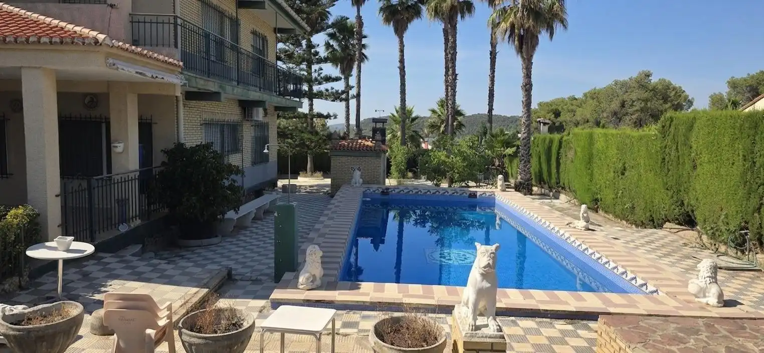 Detached house with terrace for sale in Montserrat, imagen 9