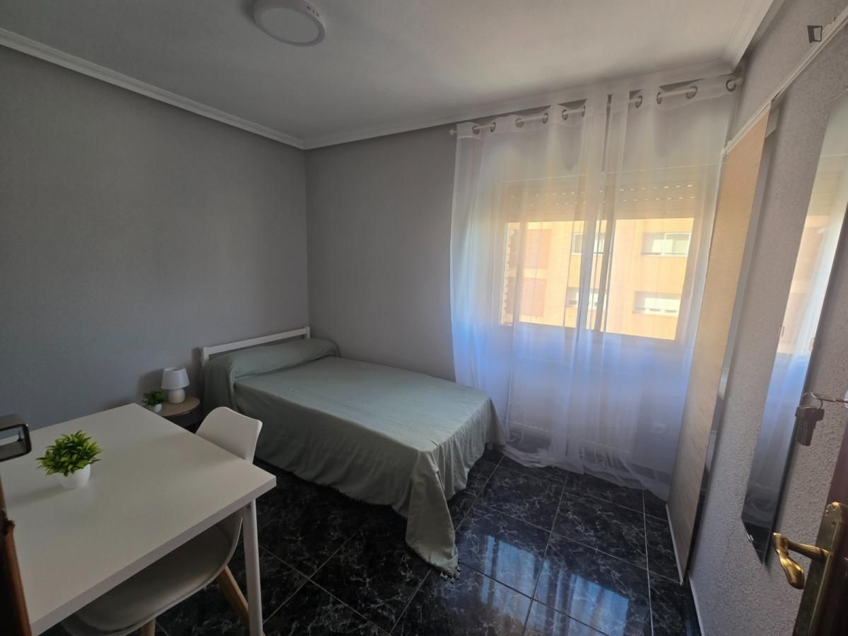 Apartament per a compartir a Estación - Los Manantiales