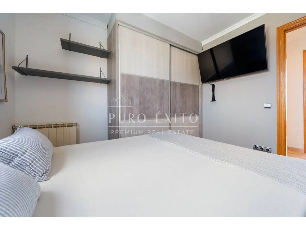 Habitación de Casa o chalet en venta en El Pla de Santa Maria con Aire acondicionado, Jardín privado y Terraza