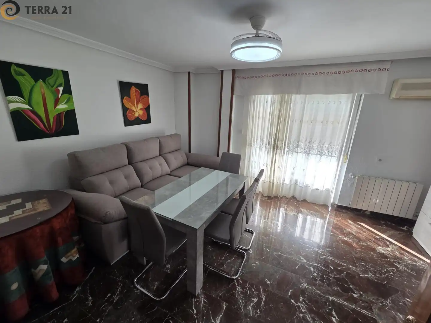 Living room of Flat for rent in Jaén  with Air Conditioner and Heating