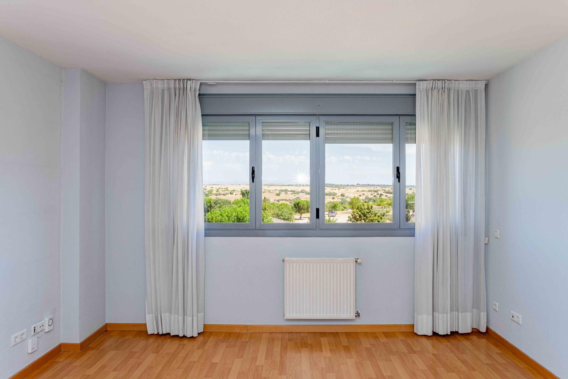 Bedroom of Flat for sale in  Madrid Capital  with Heating and Storage room