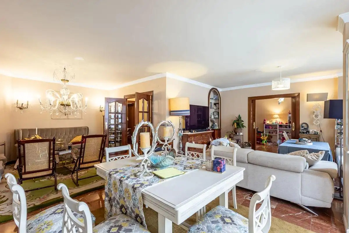 Dining room of Flat for sale in  Granada Capital  with Storage room