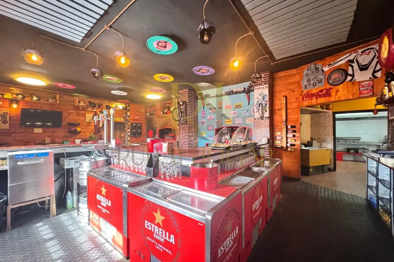 Commercial properties for sale in Villamanín  with Heating, Terrace and Furnished