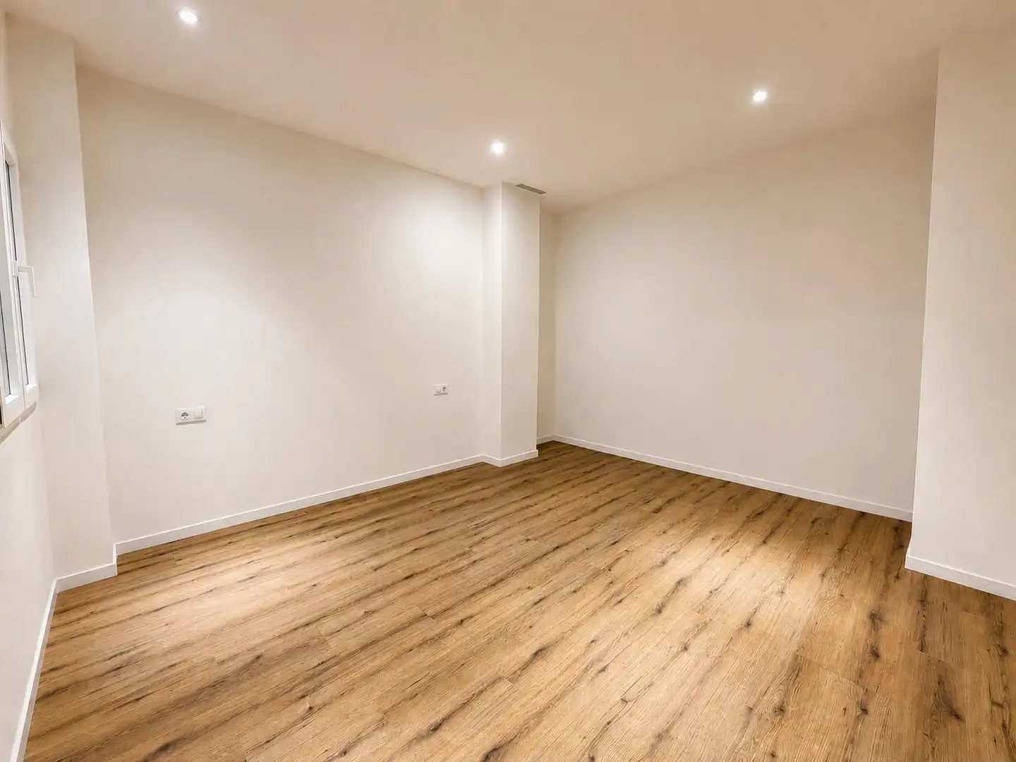 Flat for rent in Valencia  with Air Conditioner, Heating and Parquet flooring