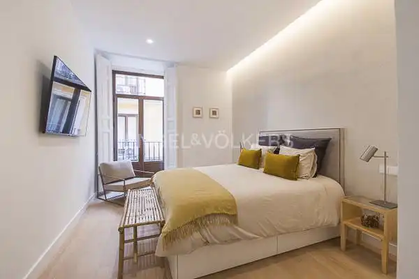 Bedroom of Flat for sale in Madrid  with Air Conditioner, Heating and Parquet flooring