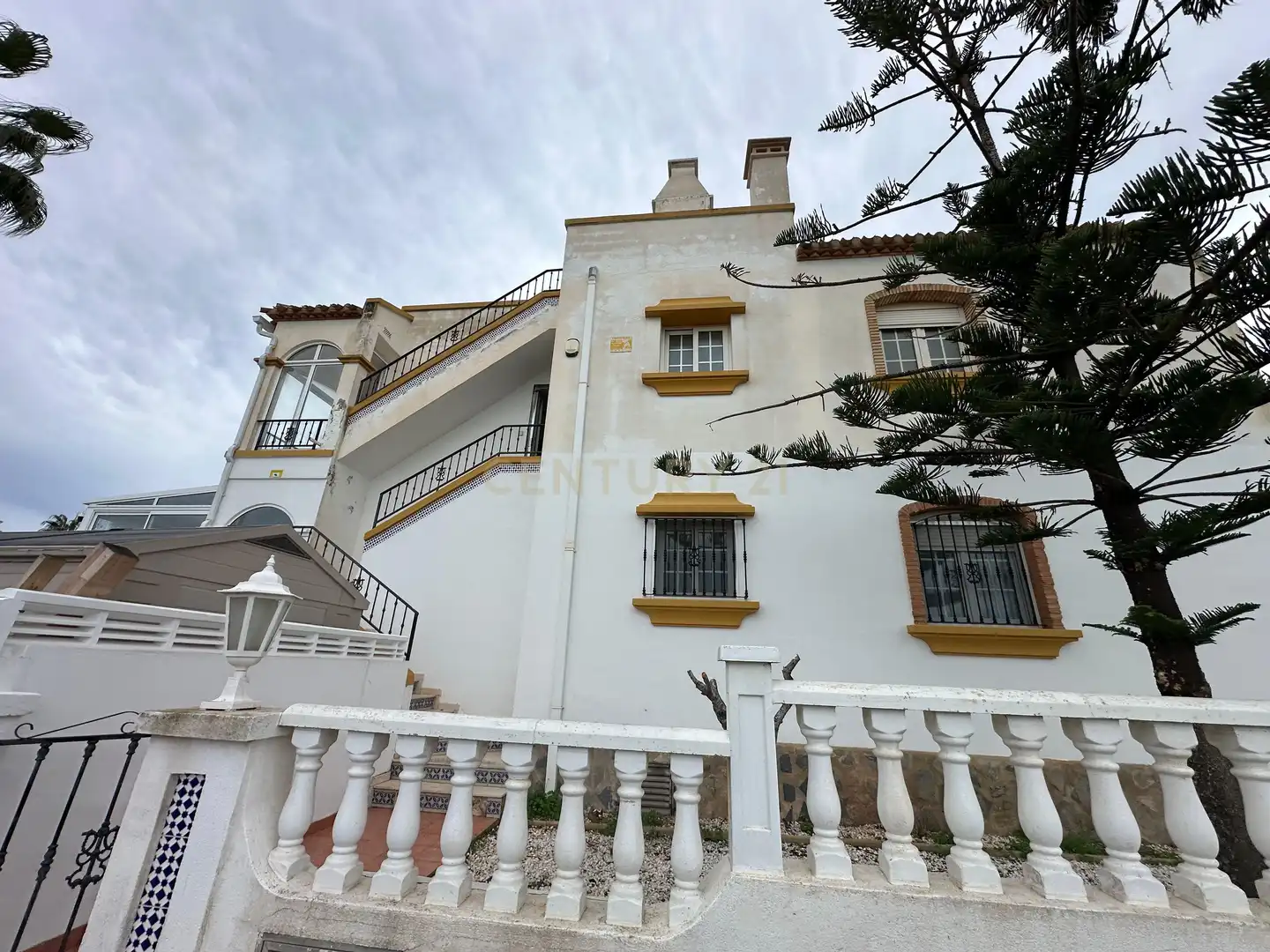 Vista exterior de Piso en venta en Orihuela con Piscina comunitaria