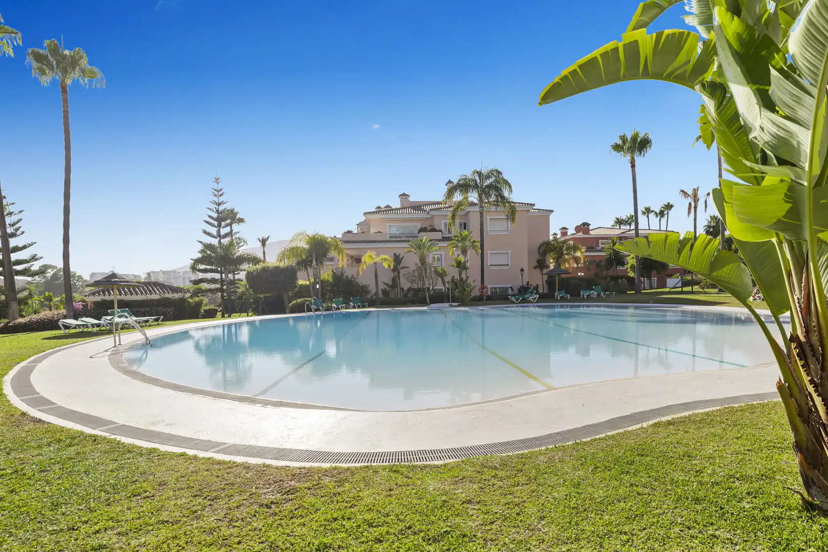 Piscina de Àtic en venda en Estepona amb Aire condicionat, Terrassa i Piscina