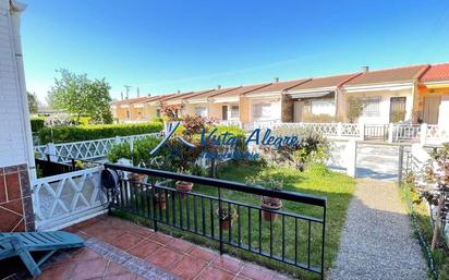 Vista exterior de Casa adosada en venda en Haro amb Calefacció, Jardí privat i Terrassa