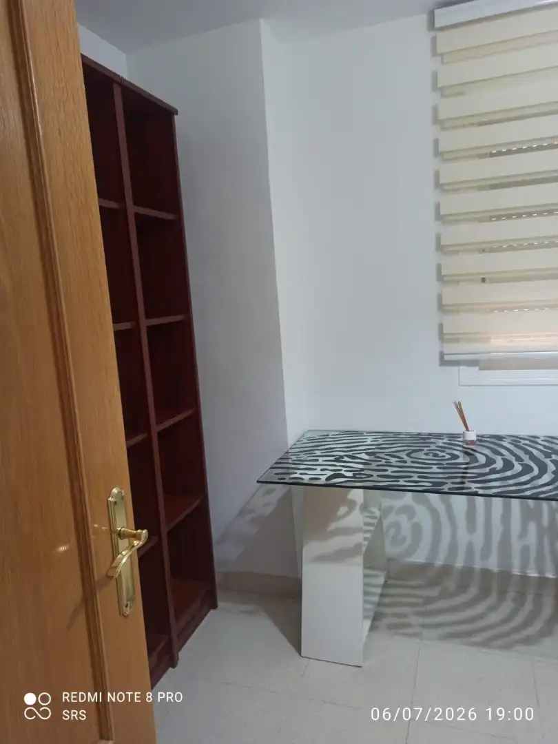 Habitación de Piso de alquiler en Málaga con Aire acondicionado, Terraza y Amueblado