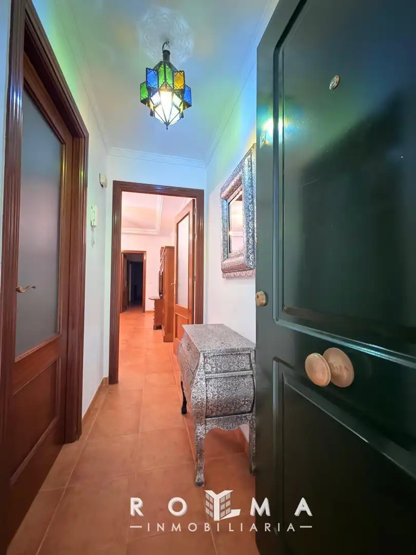 Piso de alquiler en Dos Hermanas con Aire acondicionado, Calefacción y Jardín privado