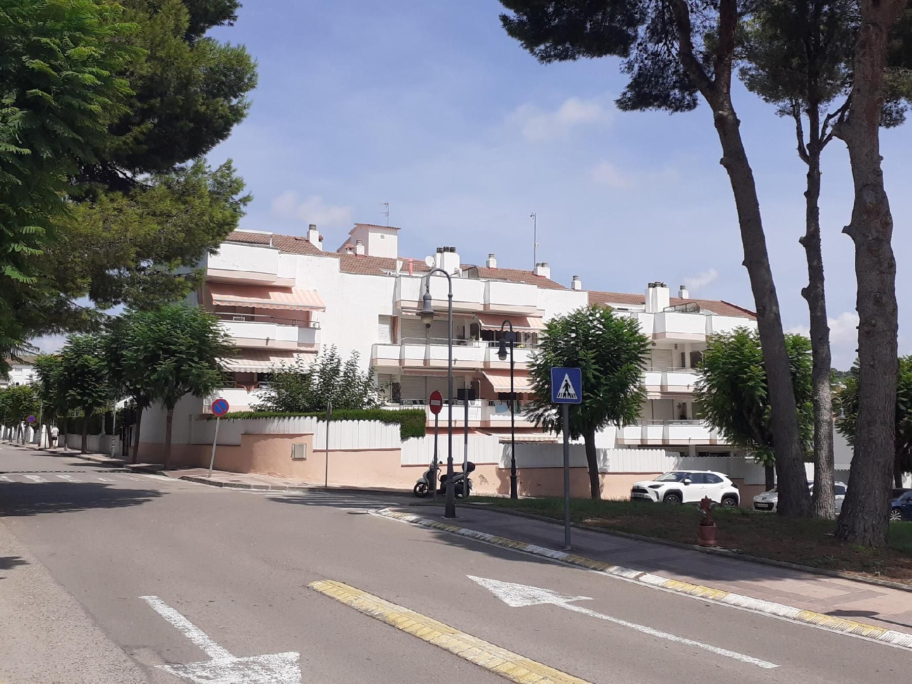 Vista exterior de Garatge en venda en Roda de Berà