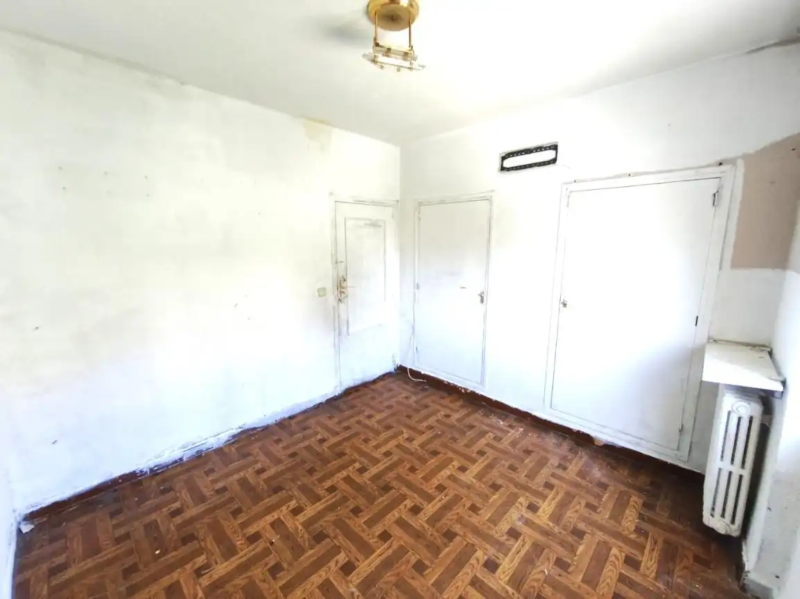 Habitación de Piso en venta en Madrid con Calefacción
