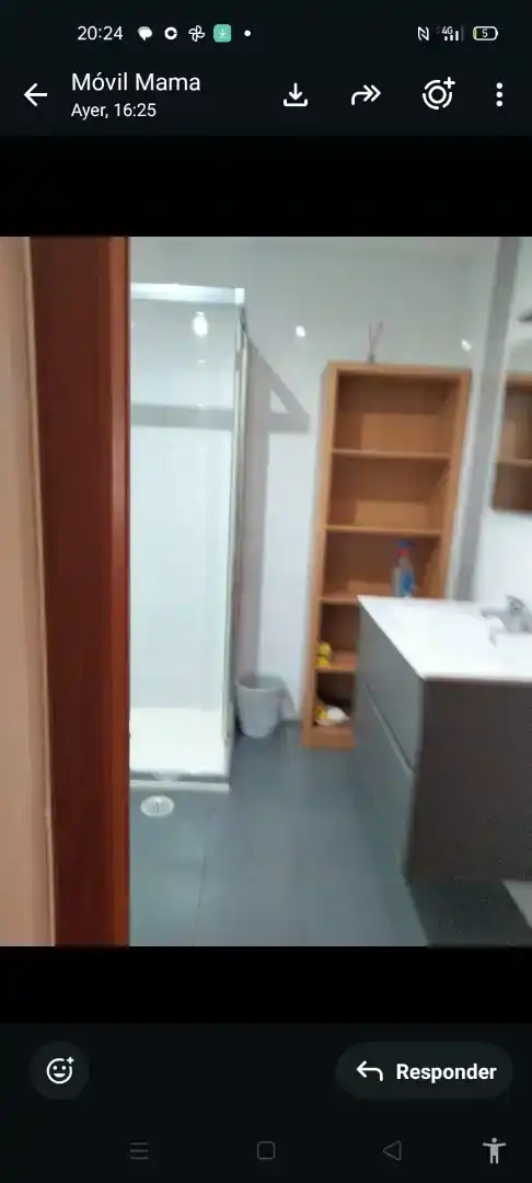Baño de Piso para compartir en Vigo  con Parquet, Amueblado y Horno