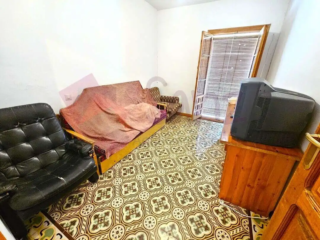 Sala d'estar de Casa o xalet en venda en Santa Coloma amb Jardí privat, Terrassa i Balcó