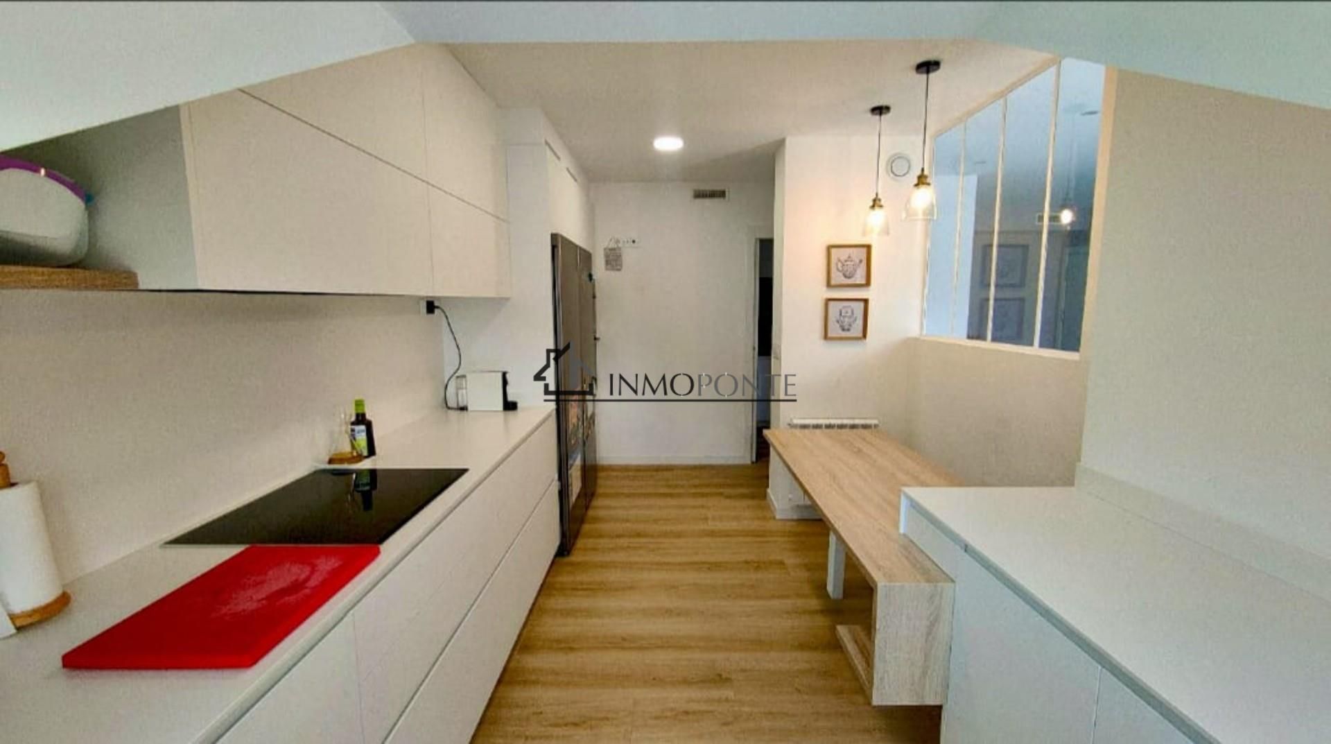 Kitchen of Attic to rent in Pontevedra Capital 