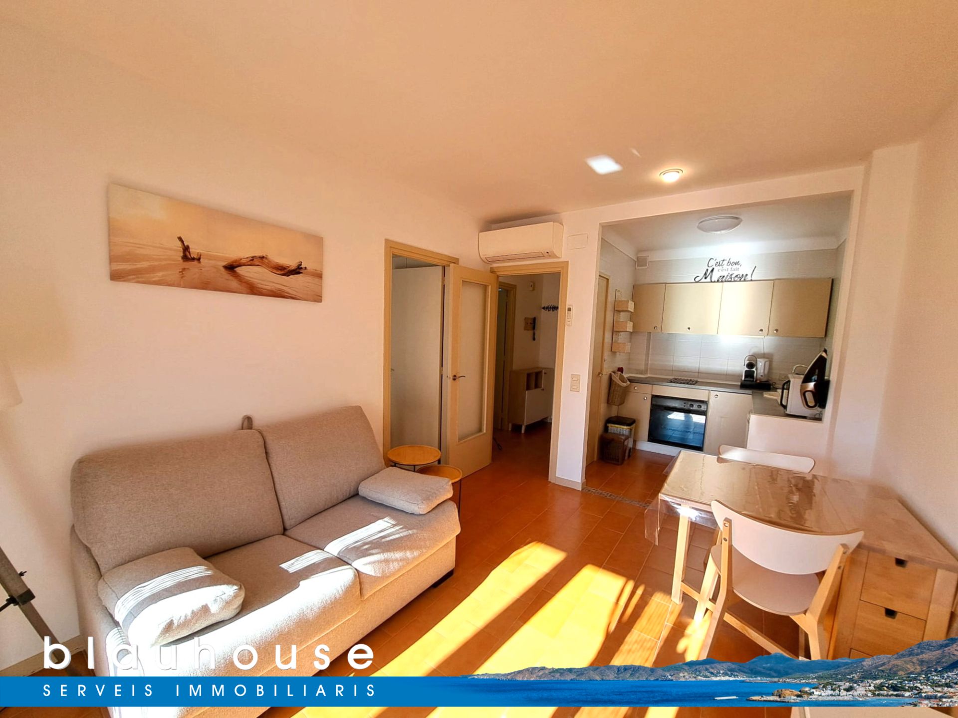 Living room of Apartment for sale in Llançà  with Air Conditioner, Heating and Terrace