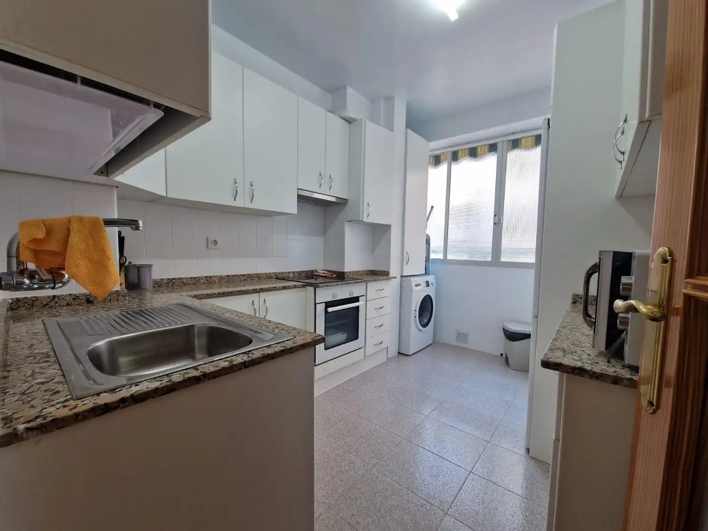 Habitació a Calle PINTOR BALACA, 56, Ensanche