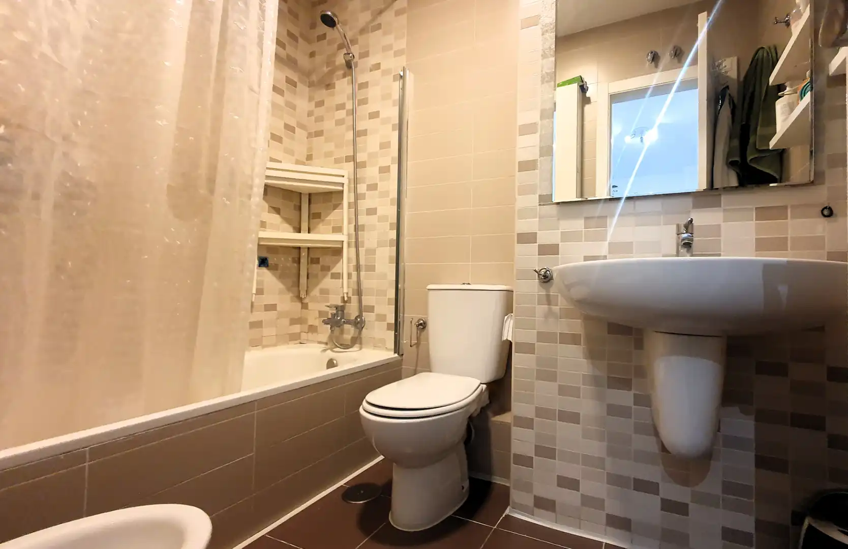 Baño de Piso en venta en Madrid con Aire acondicionado, Calefacción y Jardín privado