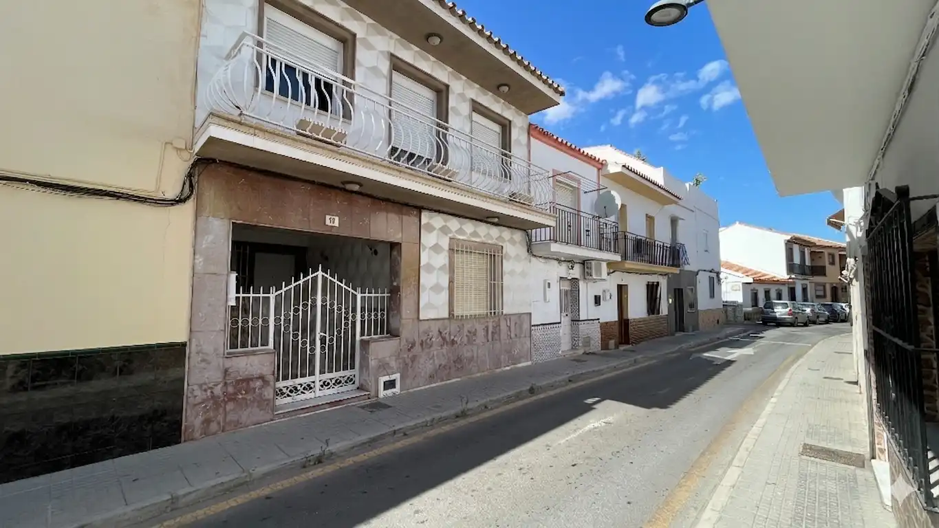 Außenansicht von Maisonette zum Verkauf in Alhaurín de la Torre