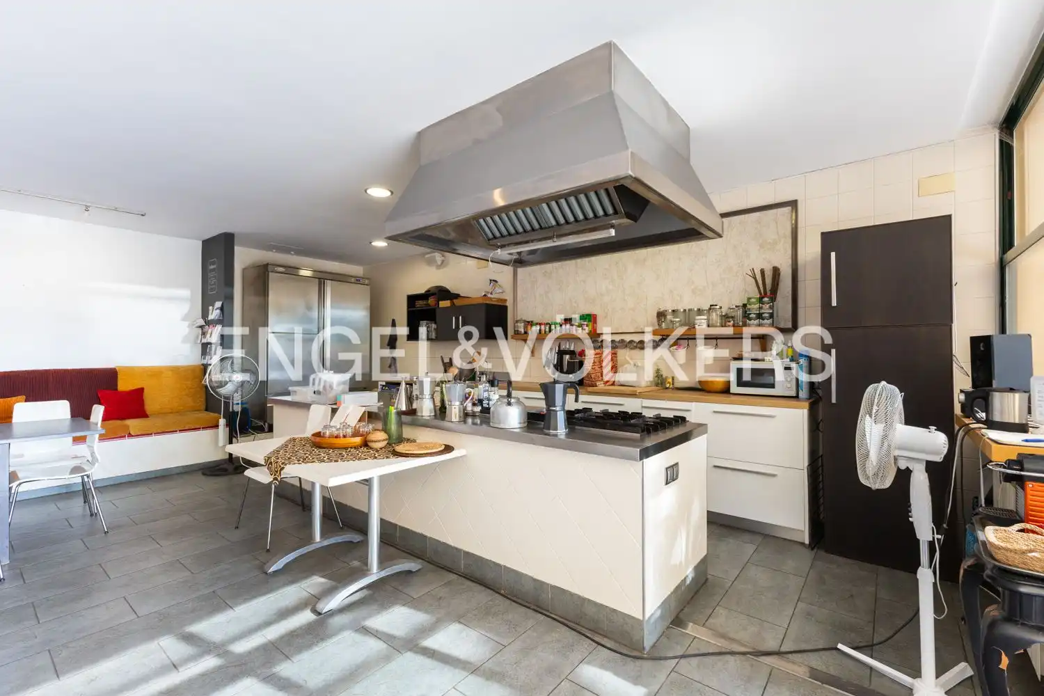 Cocina de Casa o chalet en venta en Gilet con Aire acondicionado, Calefacción y Jardín privado