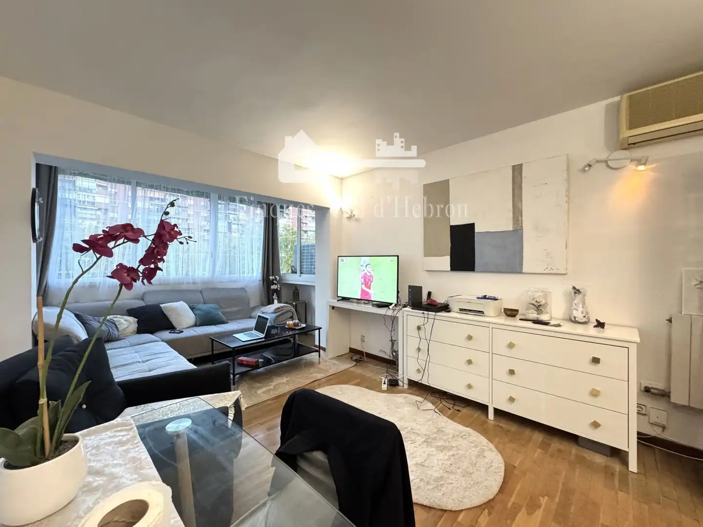 Sala d'estar de Pis en venda en Barcelona amb Aire condicionat, Calefacció i Terrassa