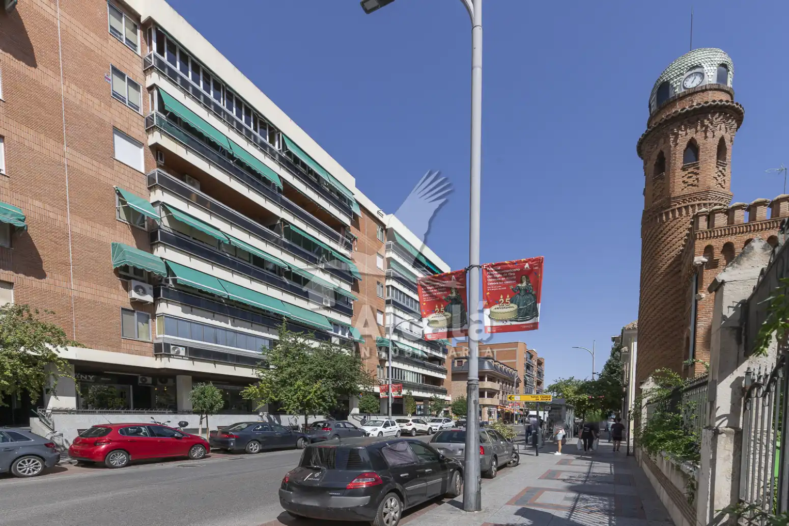 Vista exterior de Pis en venda en Alcalá de Henares amb Aire condicionat, Calefacció i Parquet