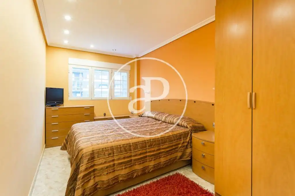 Flat for rent in Av. del General Avilés, Sant Pau