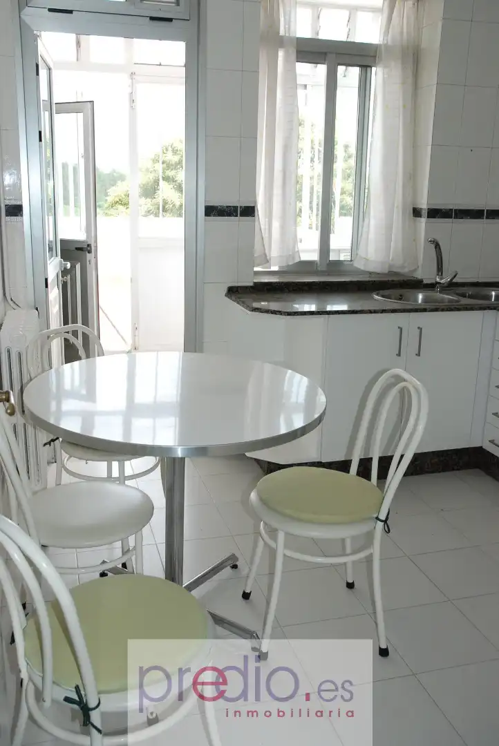 Cocina de Apartamento en venta en Lugo con Terraza y Amueblado