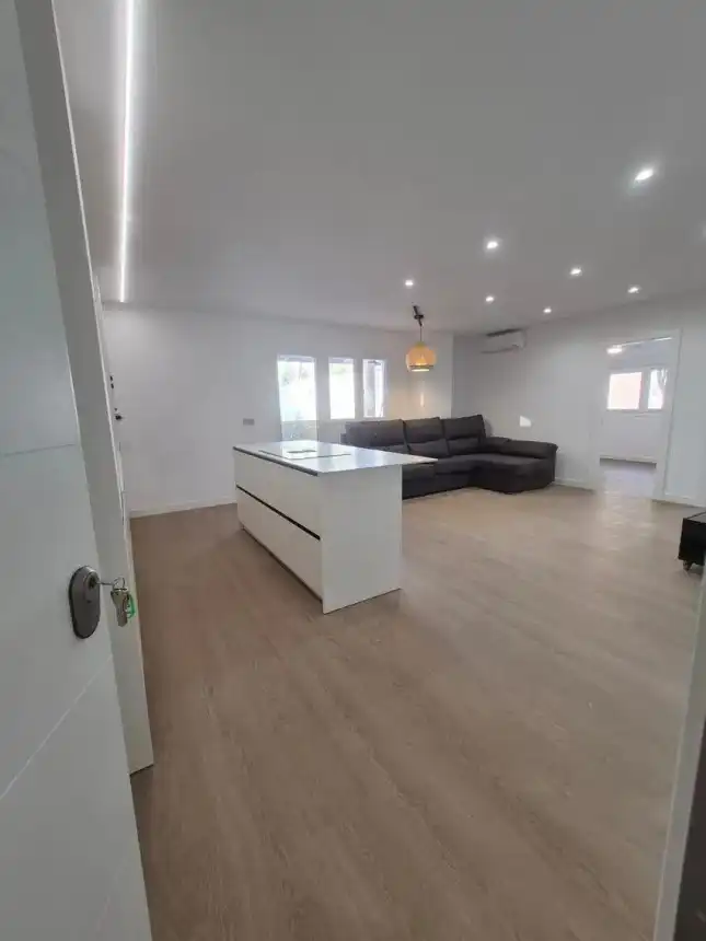 Piso de alquiler en Torremolinos con Aire acondicionado, Terraza y Amueblado