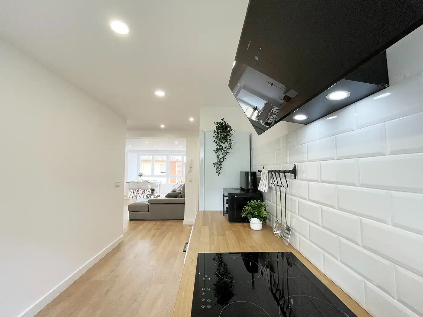 Cuina de Apartament en venda en Santander amb Calefacció, Parquet i Moblat