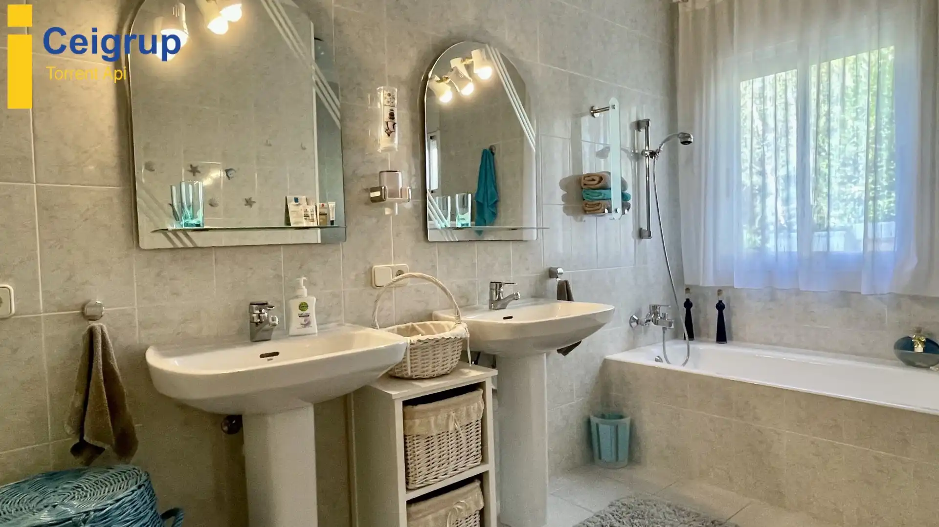 Baño de Casa o chalet en venta en L'Estartit con Aire acondicionado, Calefacción y Terraza