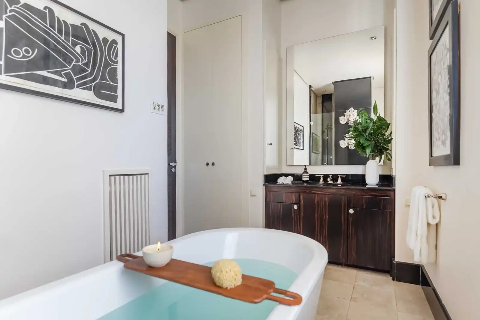 Baño de Apartamento de alquiler en Madrid con Aire acondicionado, Calefacción y Amueblado