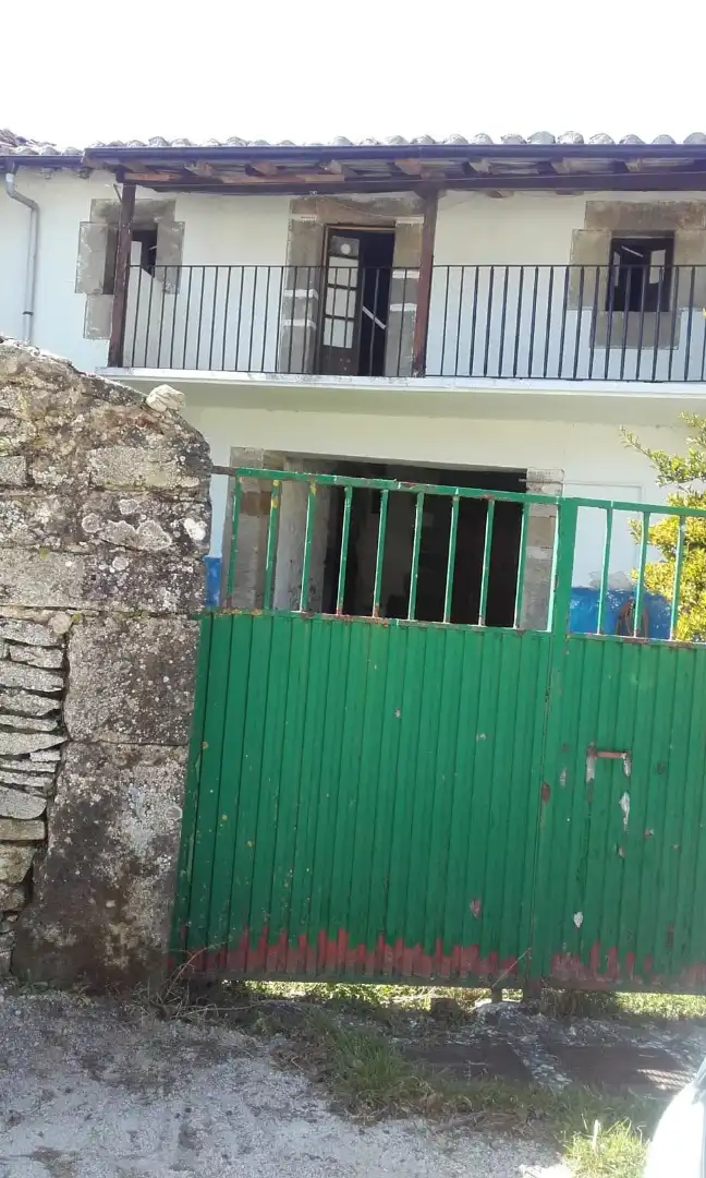 Vista exterior de Casa o xalet en venda en Espinosa de los Monteros amb Jardí privat, Terrassa i Balcó