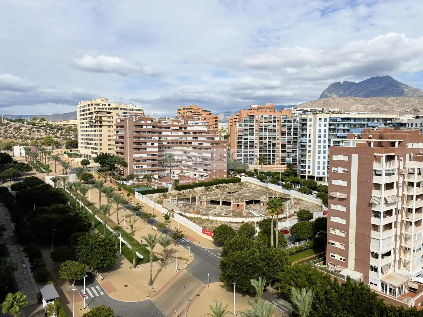 Apartamento con piscina en venta en La Cala de Villajoyosa, imagen 2