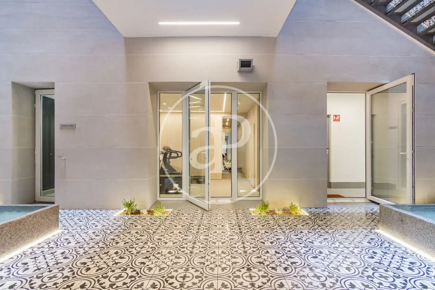 Flat for rent in Madrid  with Air Conditioner, Heating and Storage room