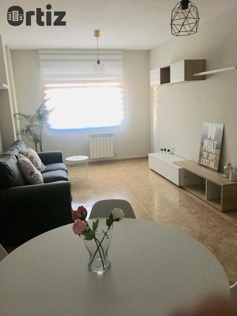 Sala d'estar de Apartament en venda en Azuqueca de Henares amb Calefacció, Balcó i Piscina comunitària